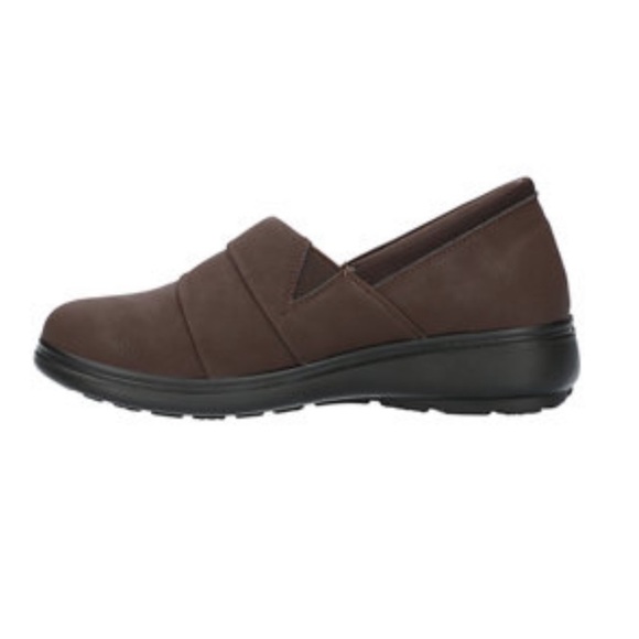 Easy Street Comfort Wave Brown Slip On Shoe - Picture 2 of 11